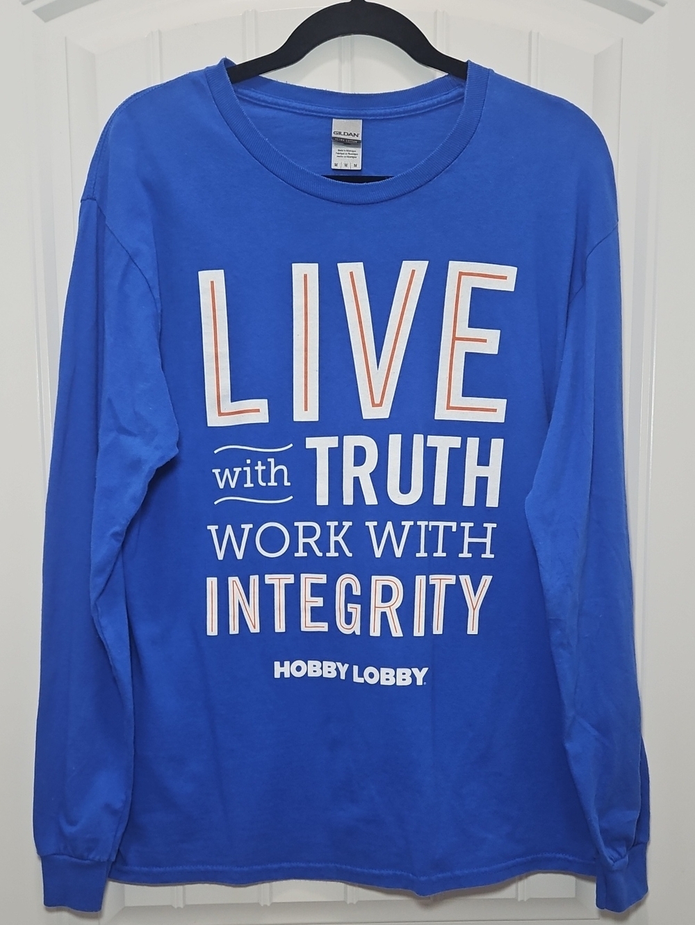 Hobby Lobby Unisex Long Sleeve Graphic Tee Blue Medium